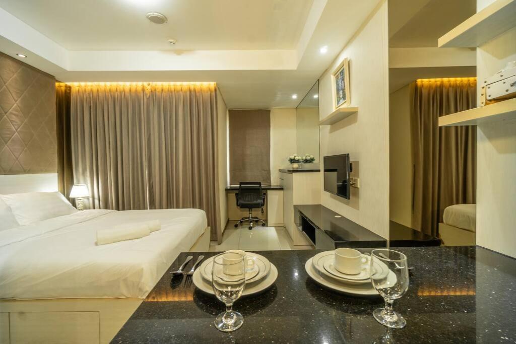 Modern & Comfy Studio In Central Jakarta, Scbd Kültér fotó